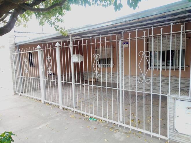 Casa + Departamento - Excelente ubicacion
